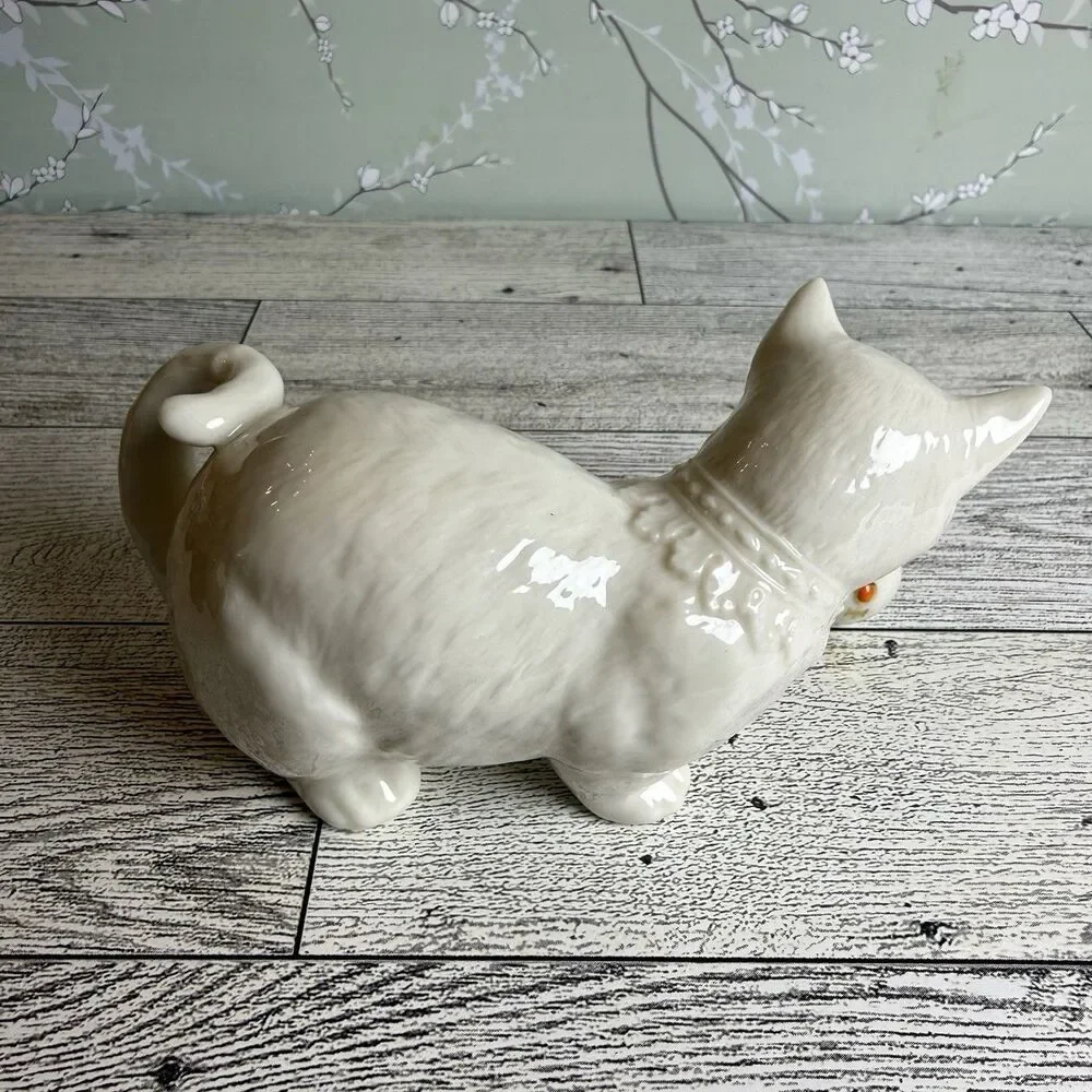 Lenox 1991 China Crown Jewels Cat Figurine Ivory Kitten Playing With Ball Estate